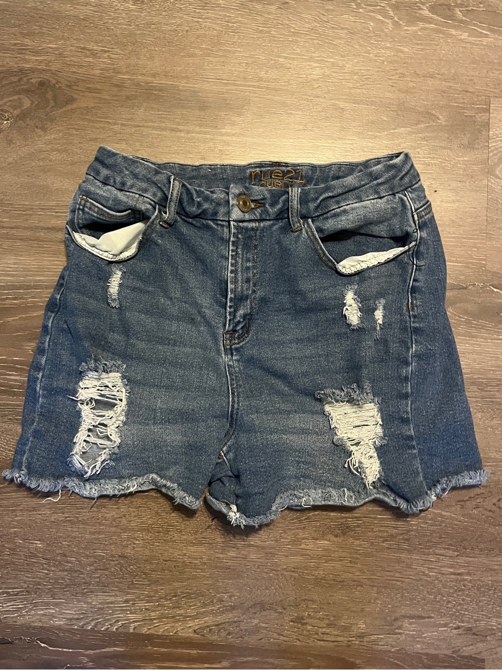 Rue 21 blue denim shorts with ripped details curvy high rise festival size 16